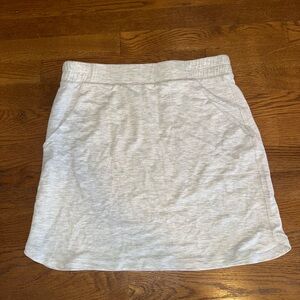 ZYIA Light Gray heathered effortless pocket skirt